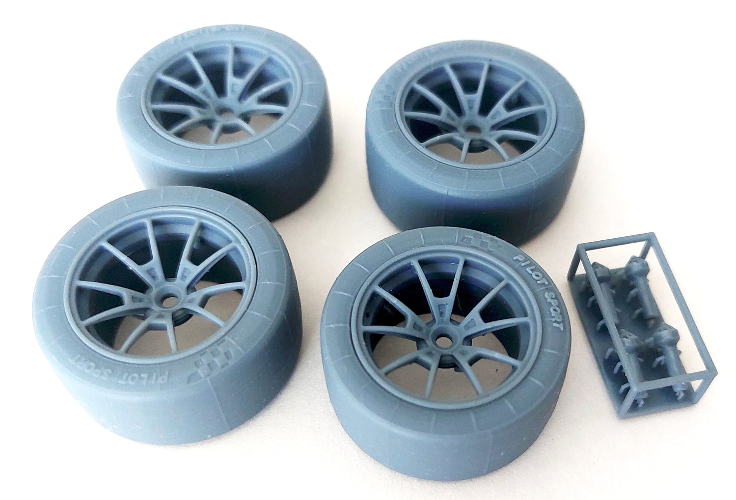 1/24 BMW M4 GT3 with Michelin tyres