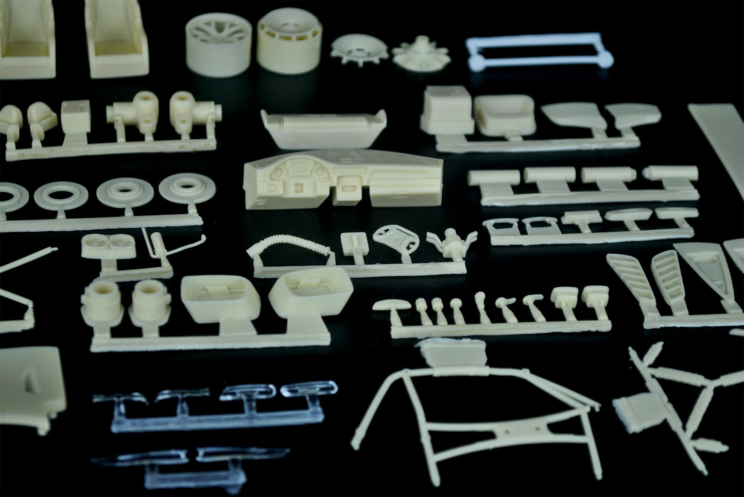 SL05-001 - ScaleLab_24 1/24 multi media kit 935/19